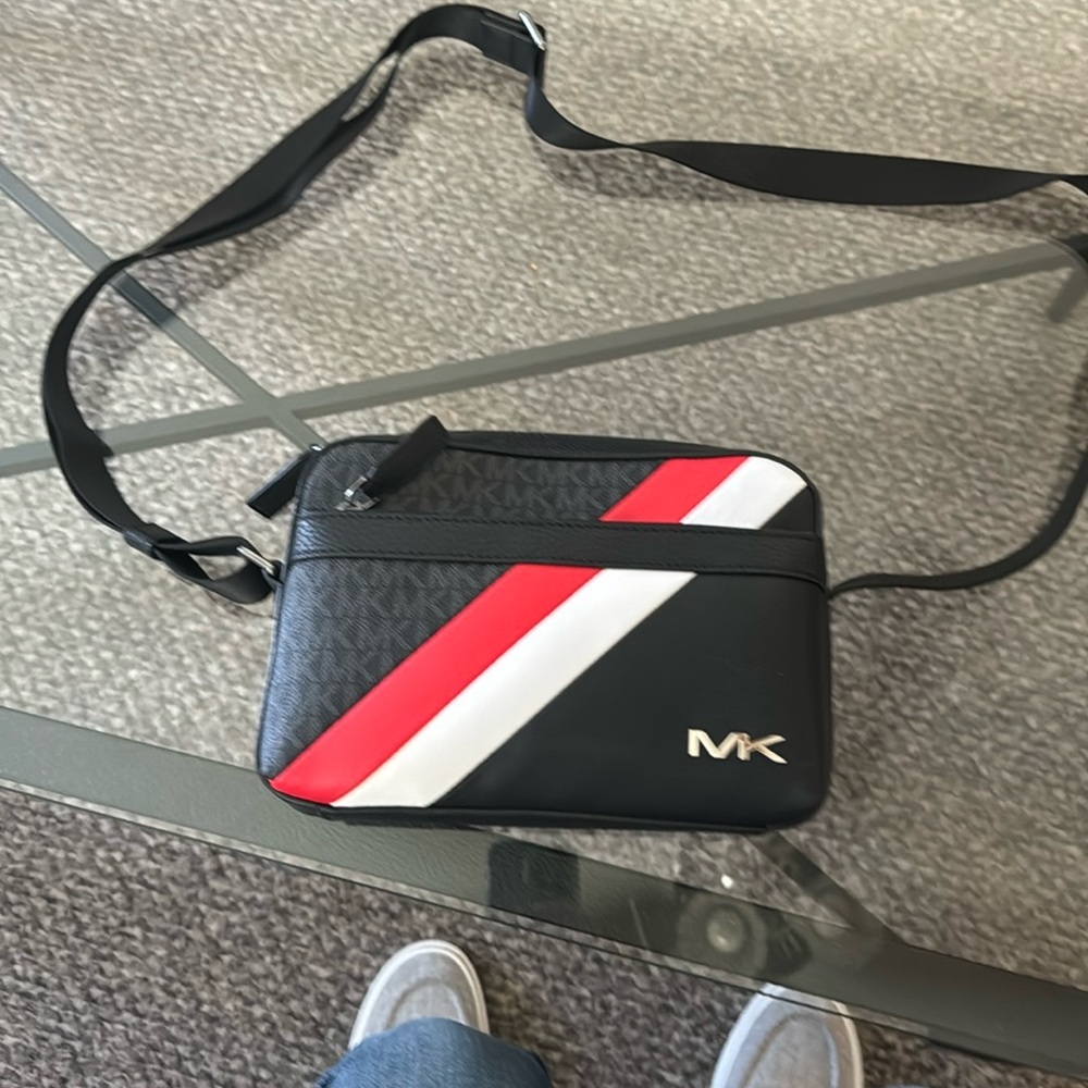 Brand new never used bag ordered and did like the color